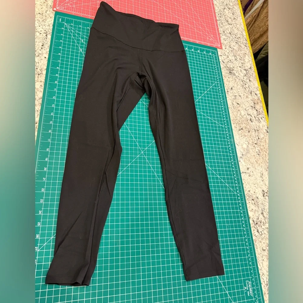 Rhone Black Performance Leggings Size M High Rise Athletic Yoga - Picture 4 of 7